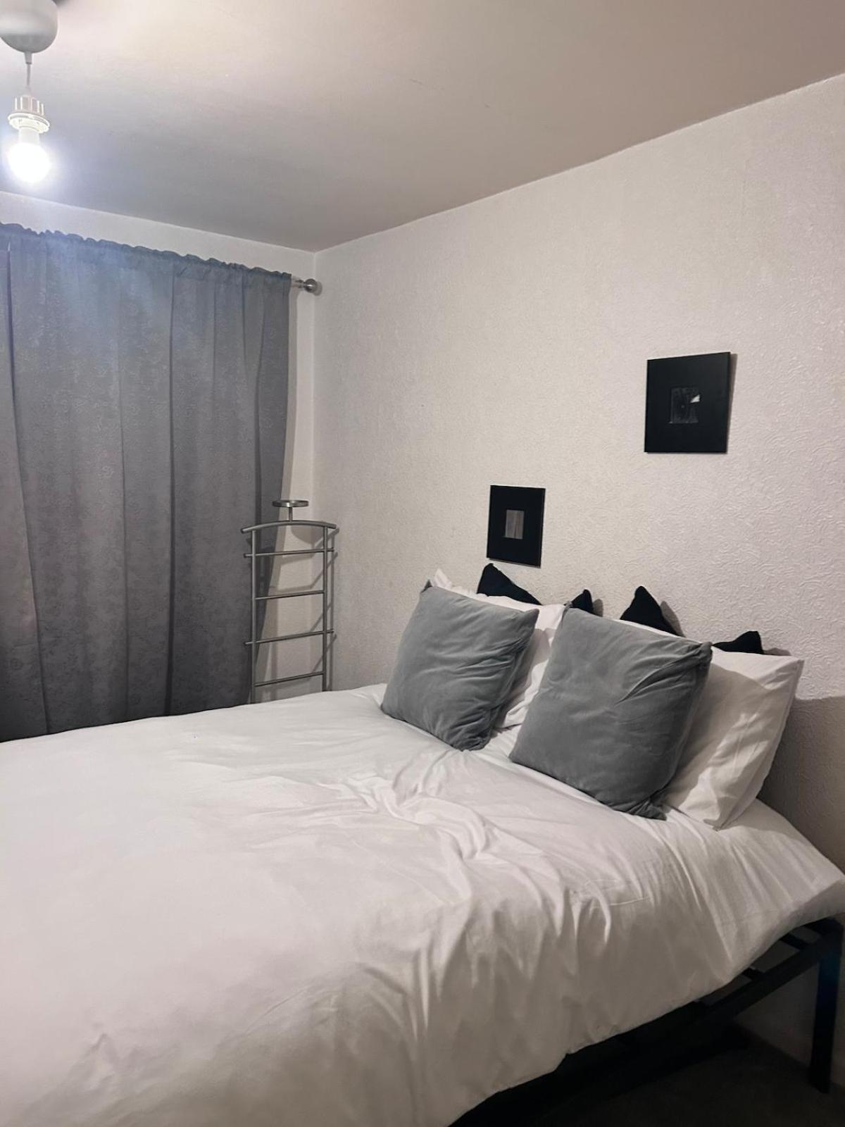 Cosy 1 Bed Flat In East X Apartment