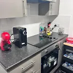 Cosy 1 Bed Flat In East London X
